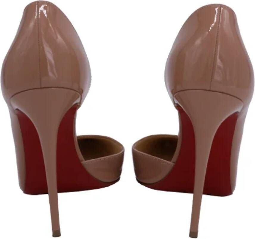 Christian Louboutin Pre-owned Leather heels Beige Dames