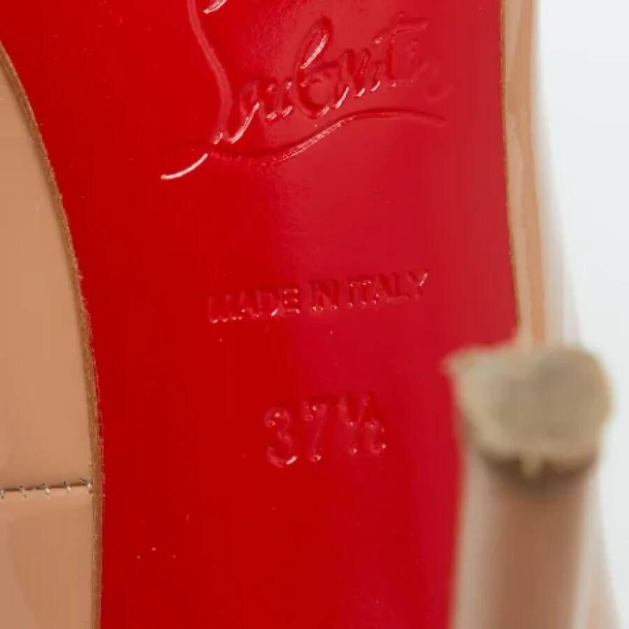 Christian Louboutin Pre-owned Leather heels Beige Dames