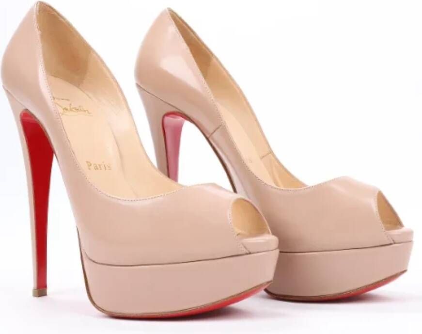 Christian Louboutin Pre-owned Leather heels Beige Dames