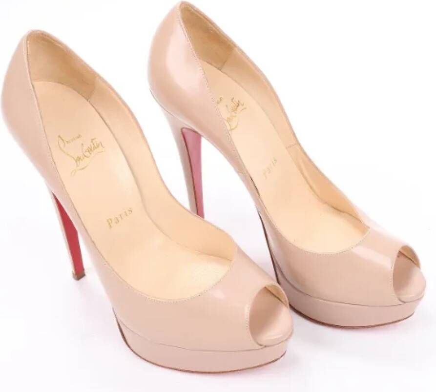 Christian Louboutin Pre-owned Leather heels Beige Dames