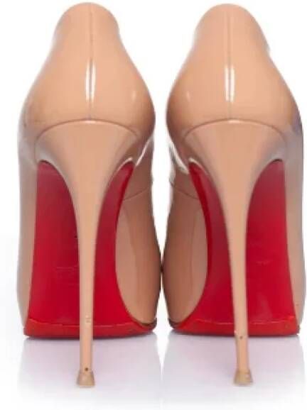 Christian Louboutin Pre-owned Leather heels Beige Dames