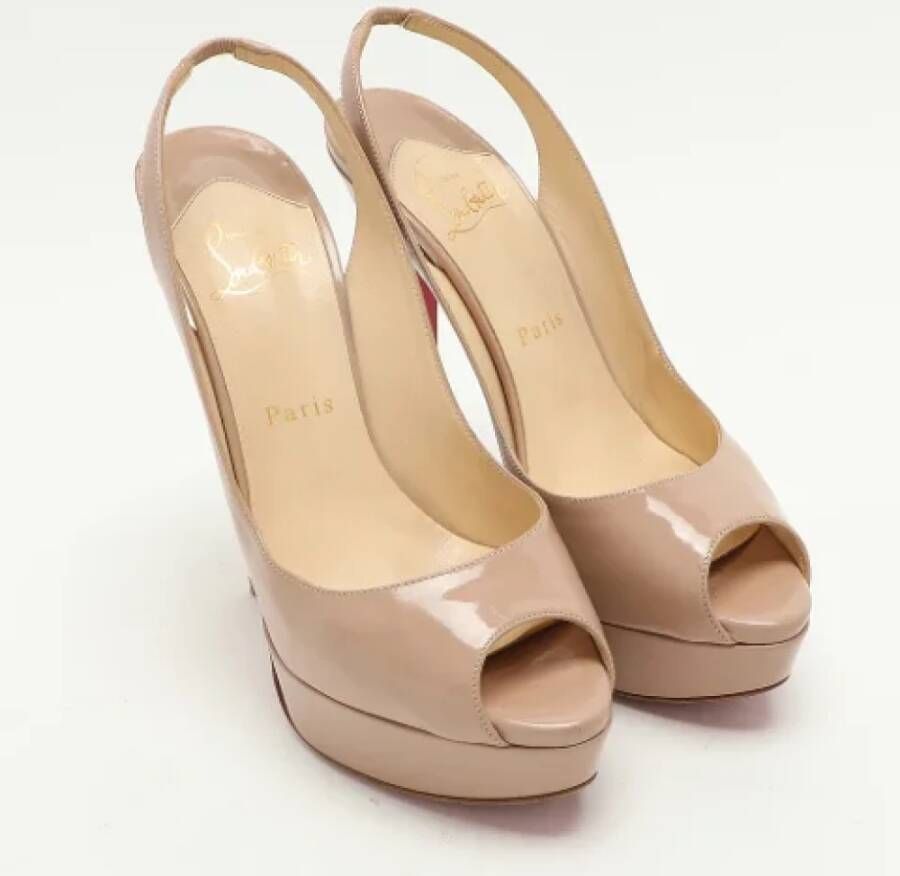 Christian Louboutin Pre-owned Leather heels Beige Dames