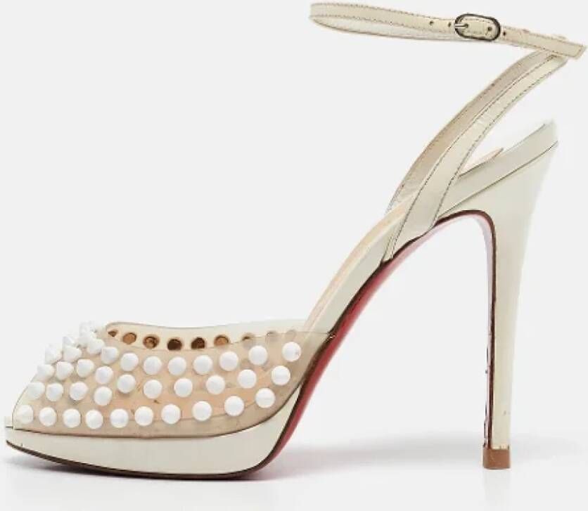 Christian Louboutin Pre-owned Leather heels Beige Dames