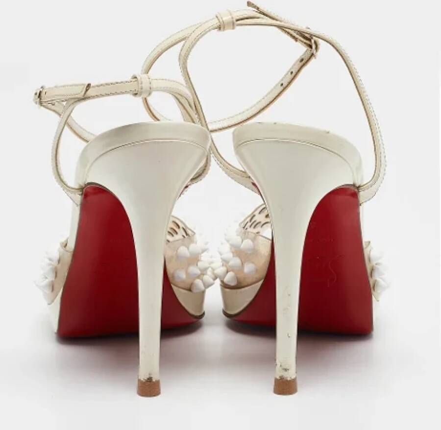 Christian Louboutin Pre-owned Leather heels Beige Dames