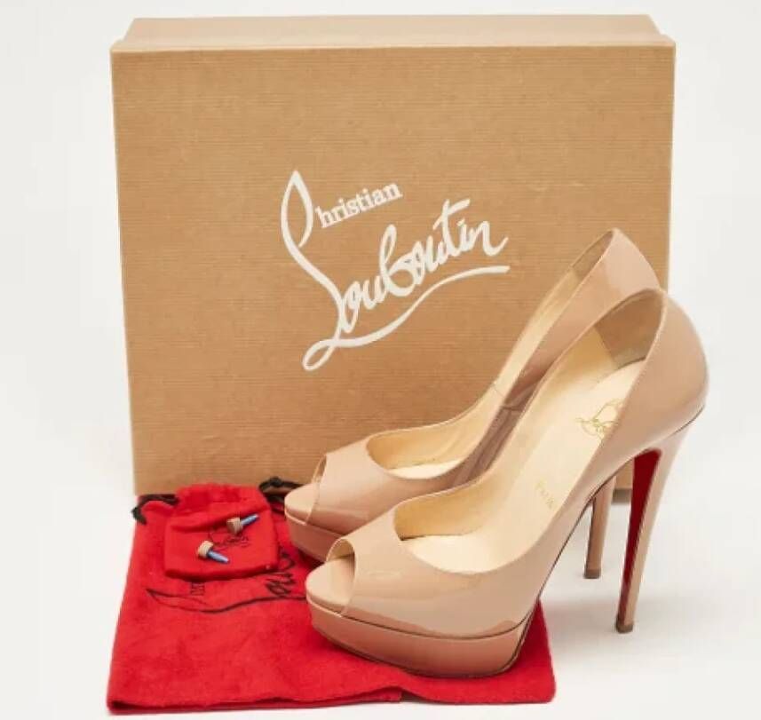 Christian Louboutin Pre-owned Leather heels Beige Dames