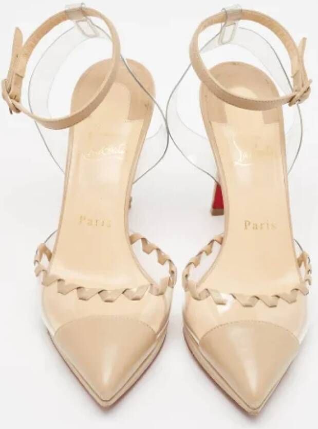 Christian Louboutin Pre-owned Leather heels Beige Dames