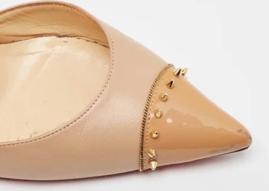 Christian Louboutin Pre-owned Leather heels Beige Dames