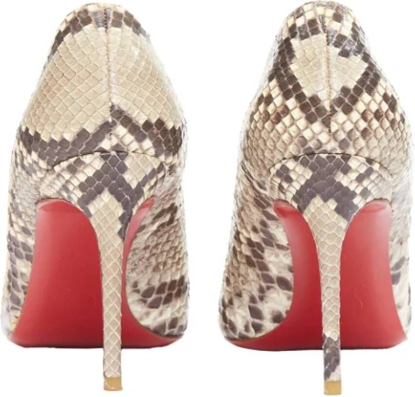 Christian Louboutin Pre-owned Leather heels Beige Dames