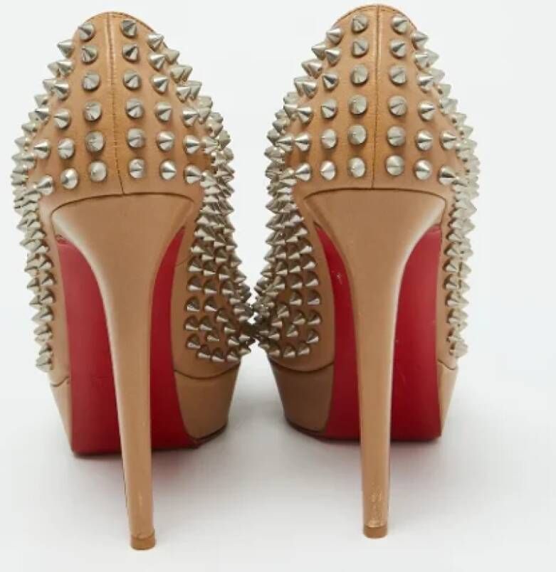 Christian Louboutin Pre-owned Leather heels Beige Dames