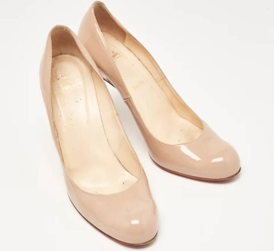 Christian Louboutin Pre-owned Leather heels Beige Dames