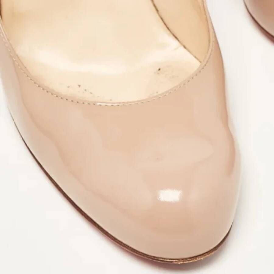 Christian Louboutin Pre-owned Leather heels Beige Dames