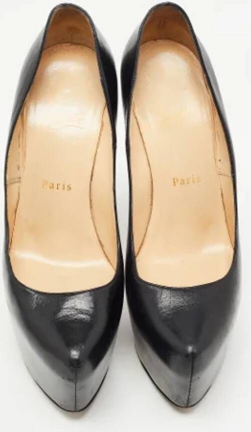 Christian Louboutin Pre-owned Leather heels Black Dames