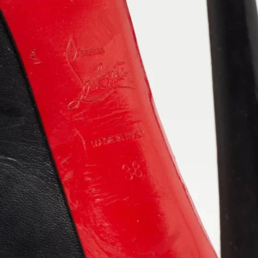 Christian Louboutin Pre-owned Leather heels Black Dames