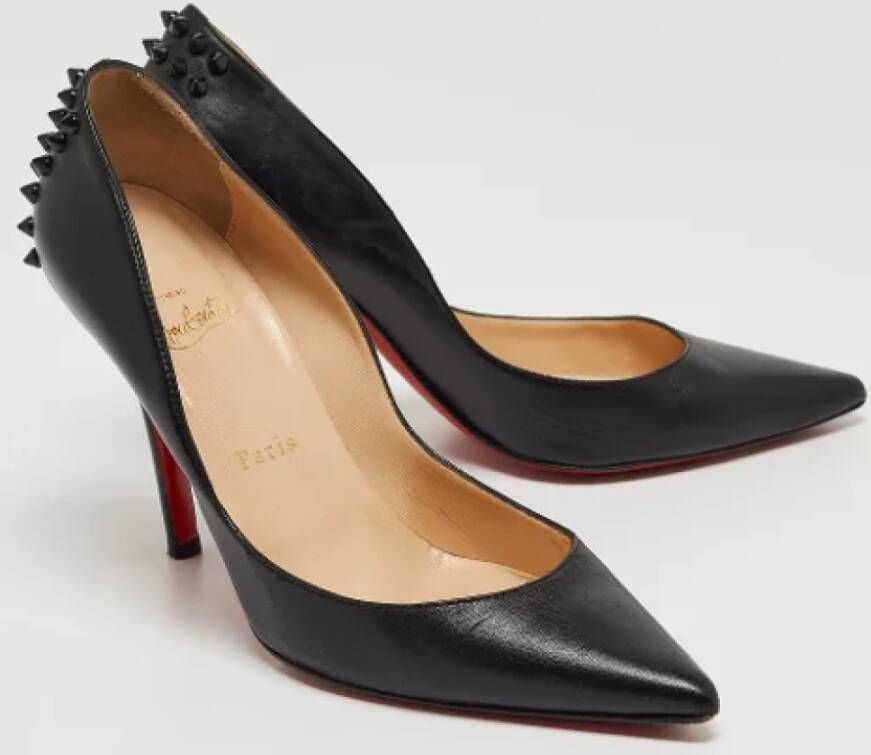 Christian Louboutin Pre-owned Leather heels Black Dames