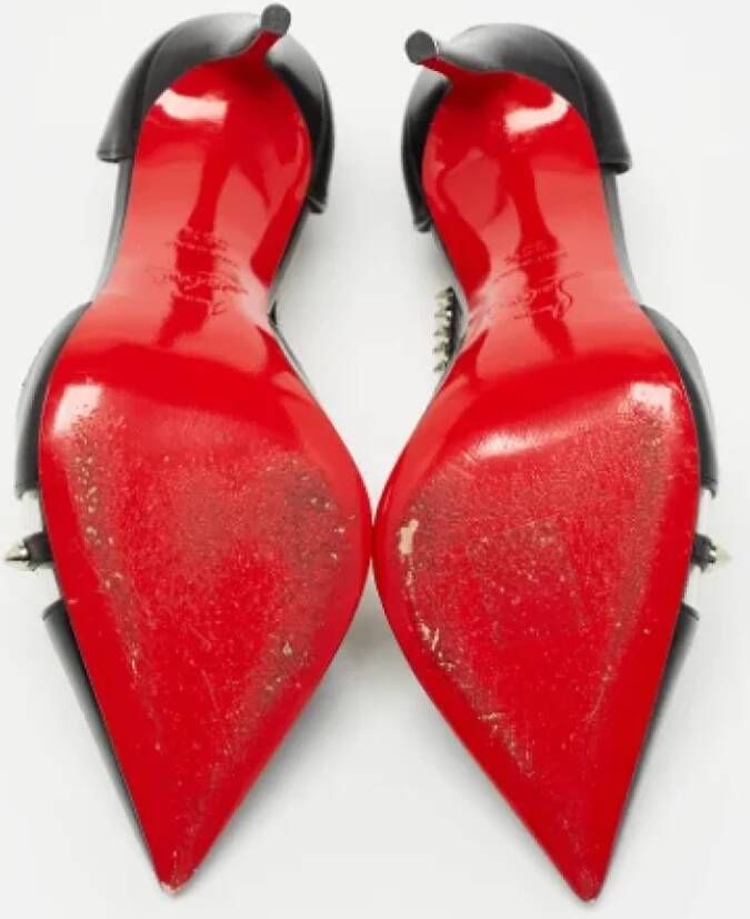 Christian Louboutin Pre-owned Leather heels Black Dames