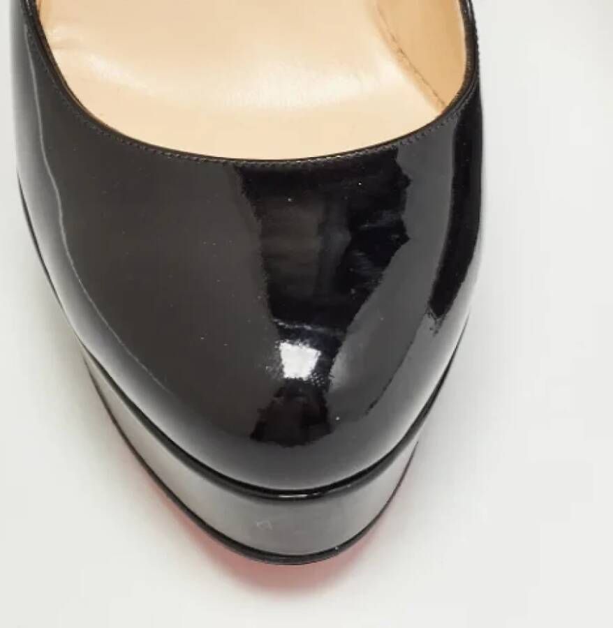 Christian Louboutin Pre-owned Leather heels Black Dames