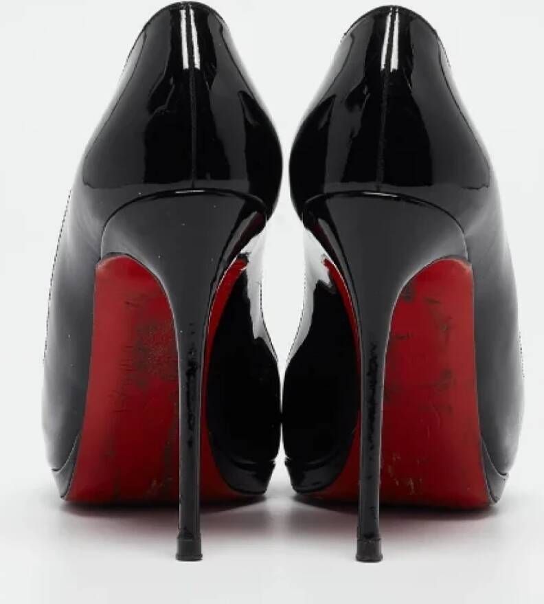 Christian Louboutin Pre-owned Leather heels Black Dames