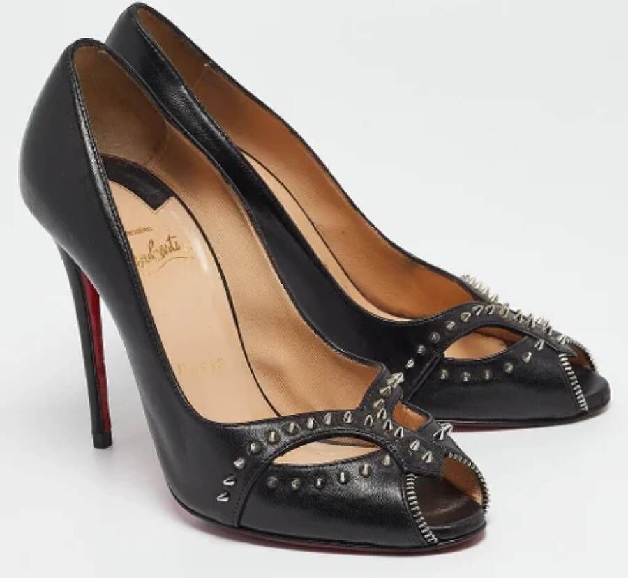 Christian Louboutin Pre-owned Leather heels Black Dames