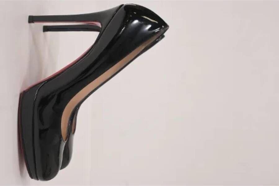 Christian Louboutin Pre-owned Leather heels Black Dames