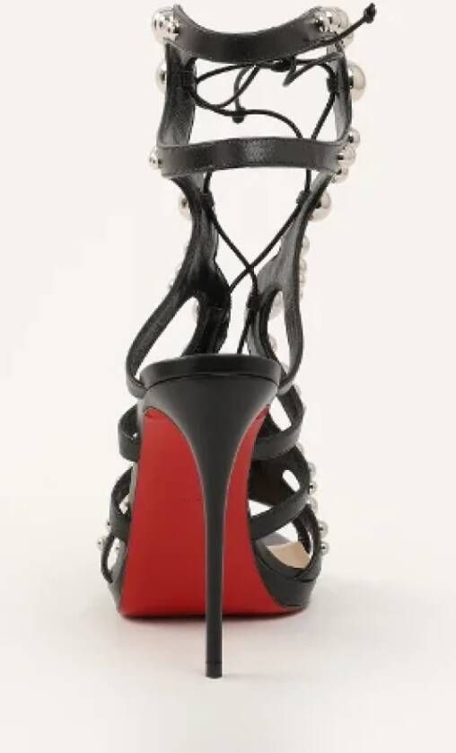 Christian Louboutin Pre-owned Leather heels Black Dames