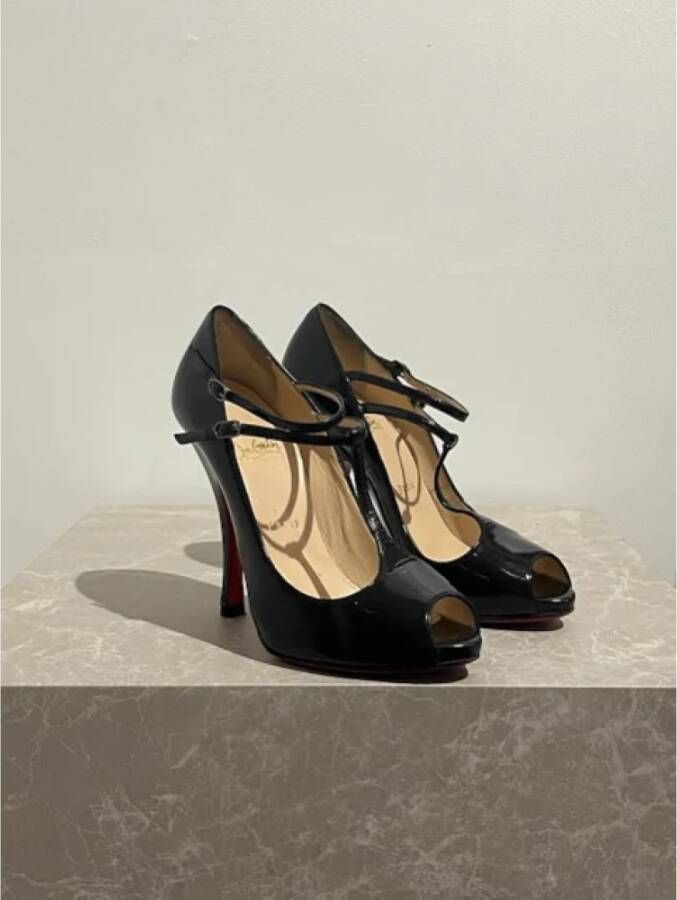 Christian Louboutin Pre-owned Leather heels Black Dames