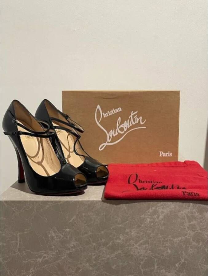 Christian Louboutin Pre-owned Leather heels Black Dames