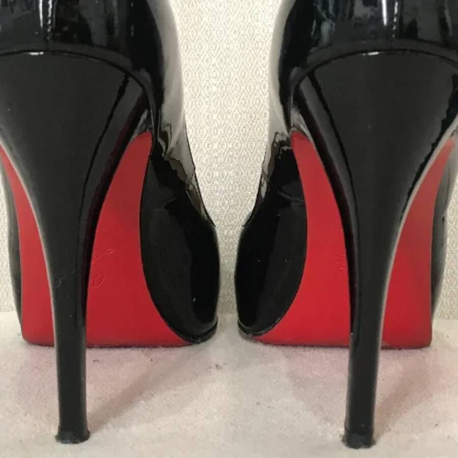 Christian Louboutin Pre-owned Leather heels Black Dames