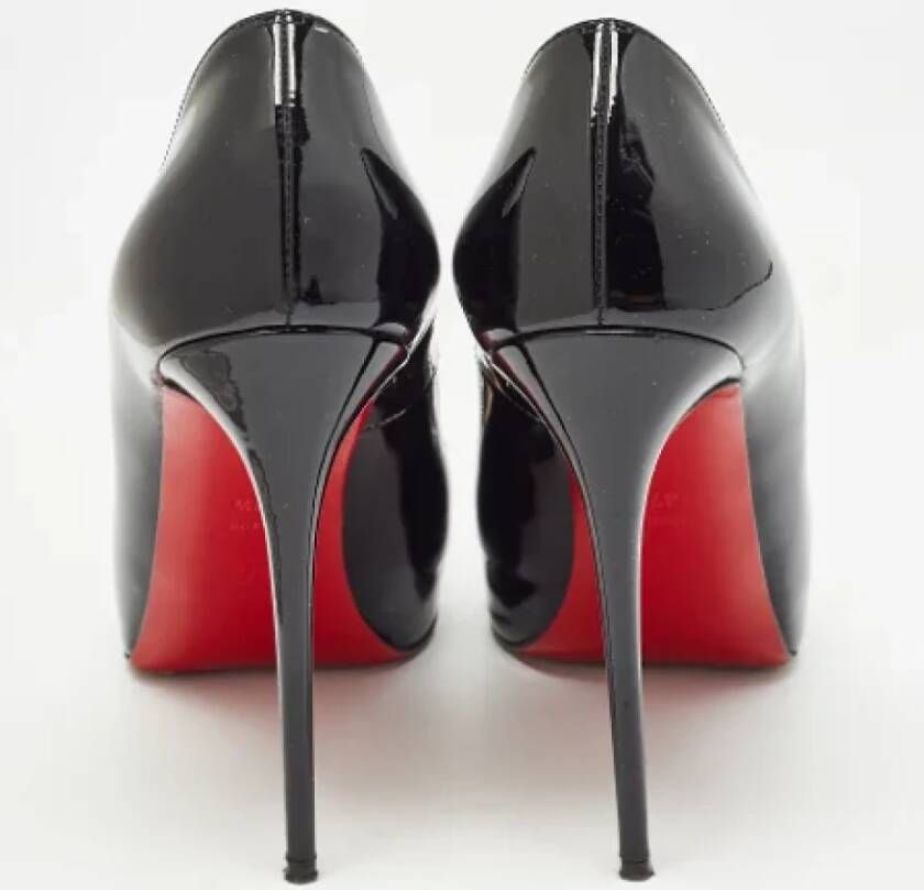 Christian Louboutin Pre-owned Leather heels Black Dames