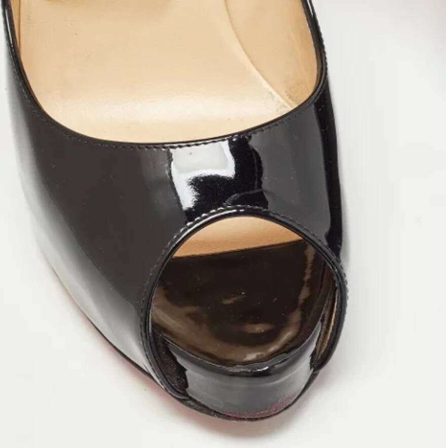 Christian Louboutin Pre-owned Leather heels Black Dames