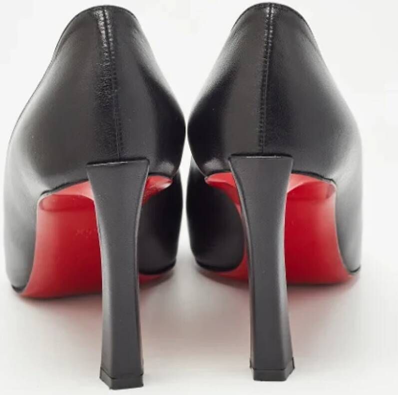 Christian Louboutin Pre-owned Leather heels Black Dames