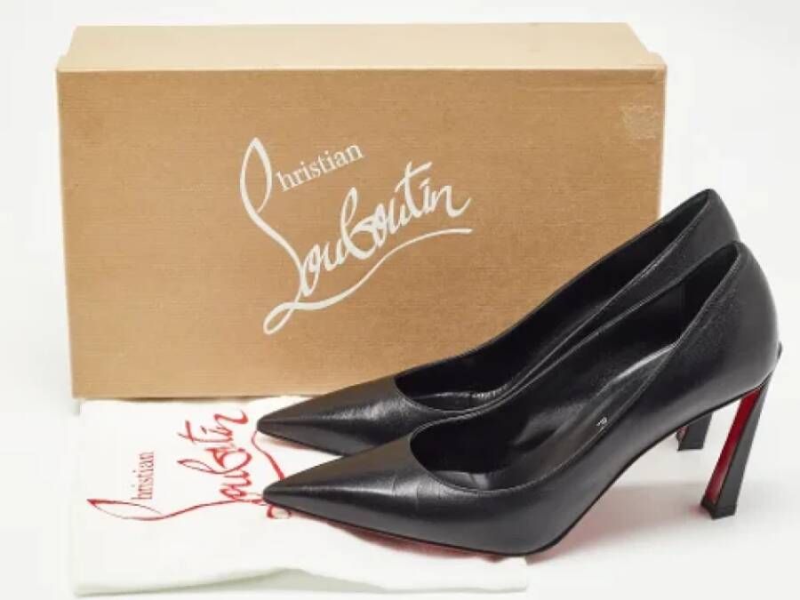 Christian Louboutin Pre-owned Leather heels Black Dames