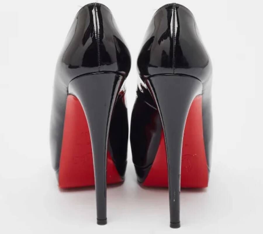 Christian Louboutin Pre-owned Leather heels Black Dames