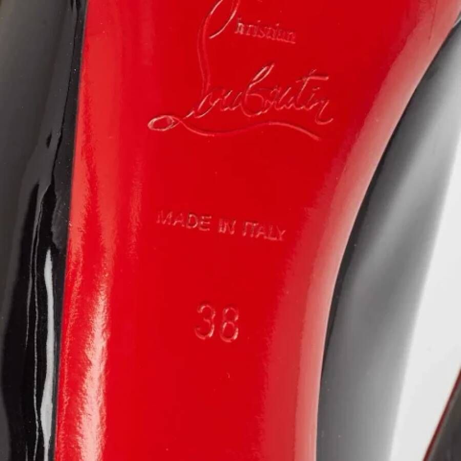 Christian Louboutin Pre-owned Leather heels Black Dames