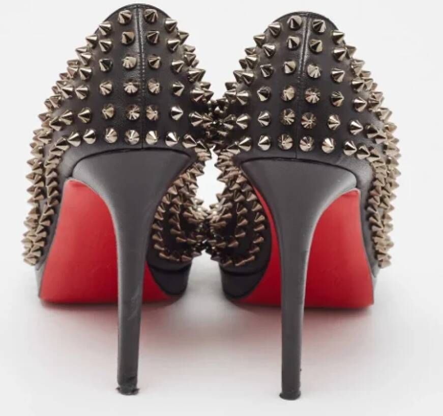 Christian Louboutin Pre-owned Leather heels Black Dames