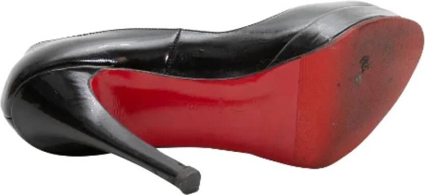 Christian Louboutin Pre-owned Leather heels Black Dames