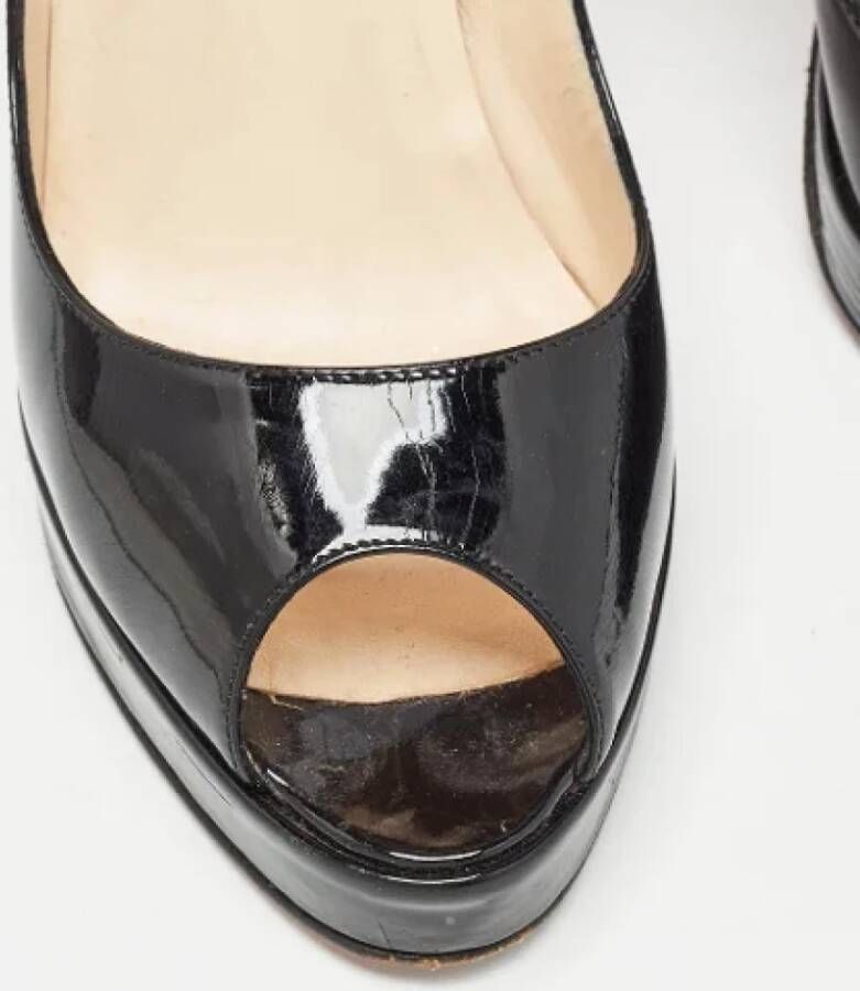 Christian Louboutin Pre-owned Leather heels Black Dames