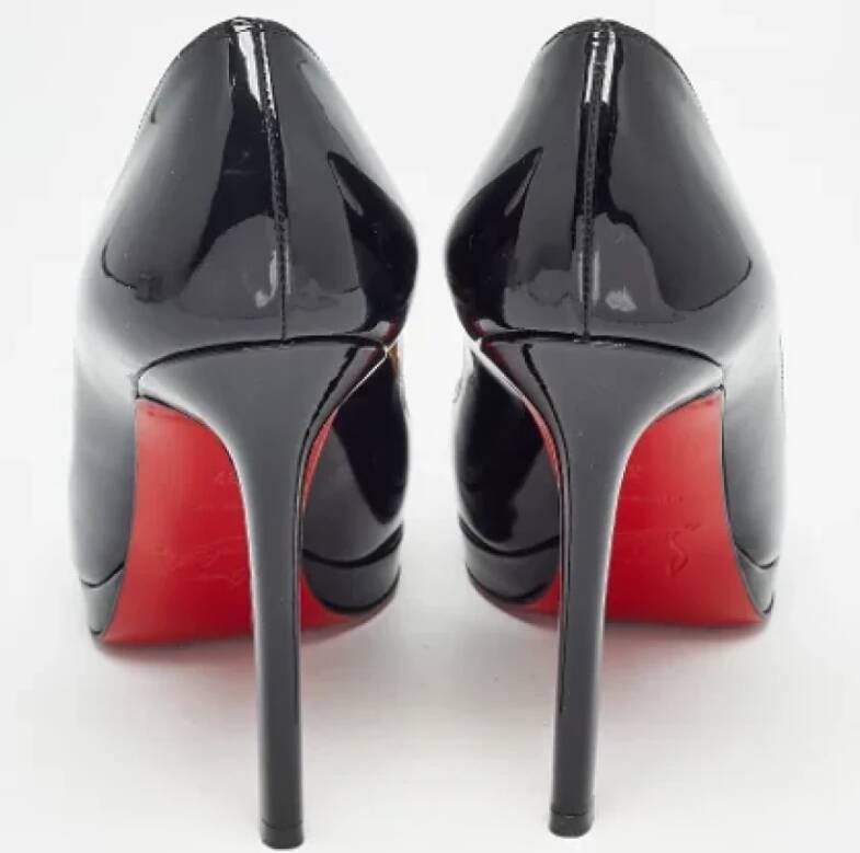 Christian Louboutin Pre-owned Leather heels Black Dames