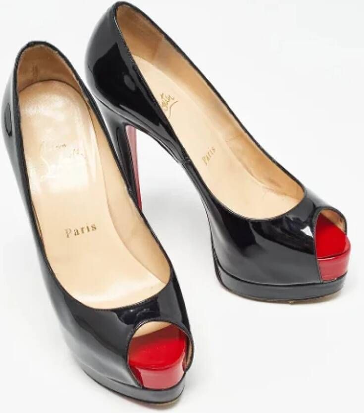 Christian Louboutin Pre-owned Leather heels Black Dames