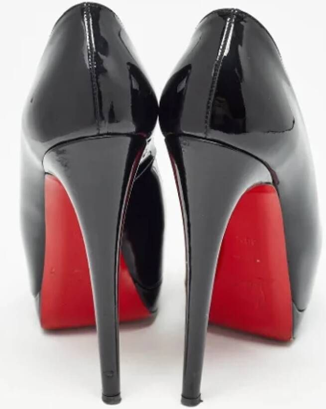 Christian Louboutin Pre-owned Leather heels Black Dames