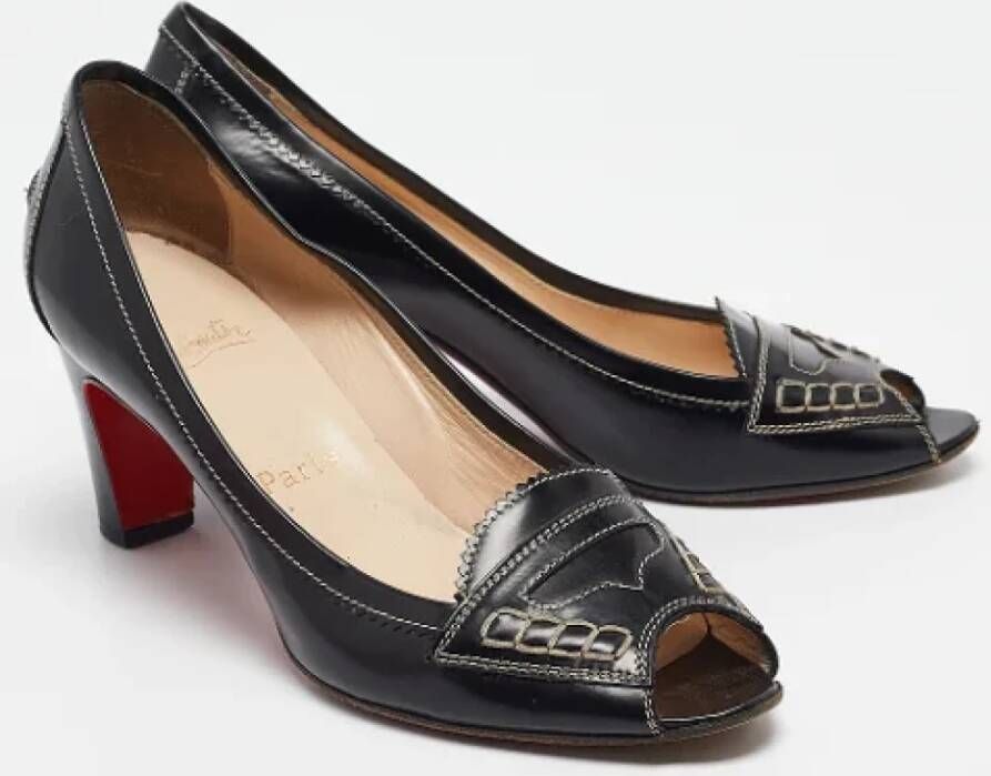 Christian Louboutin Pre-owned Leather heels Black Dames