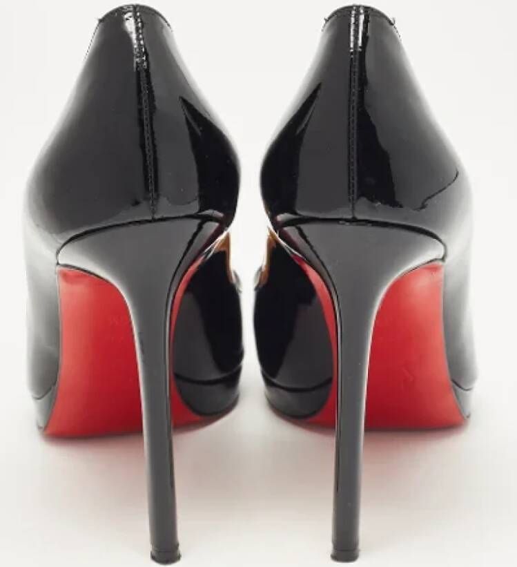 Christian Louboutin Pre-owned Leather heels Black Dames