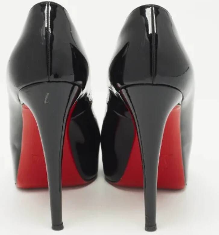 Christian Louboutin Pre-owned Leather heels Black Dames