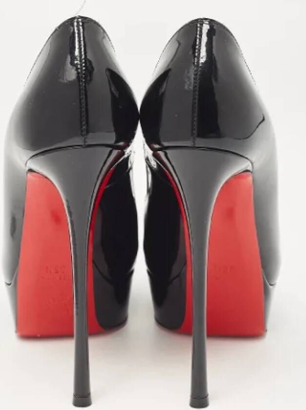 Christian Louboutin Pre-owned Leather heels Black Dames