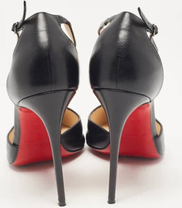 Christian Louboutin Pre-owned Leather heels Black Dames