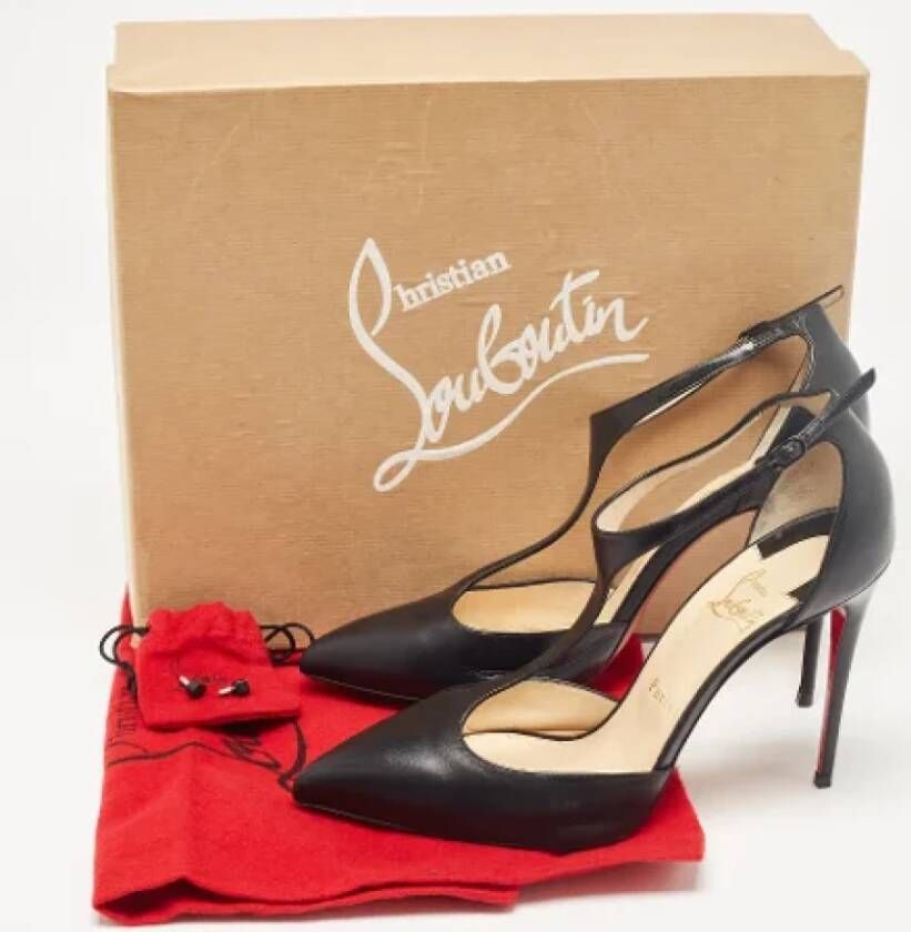 Christian Louboutin Pre-owned Leather heels Black Dames