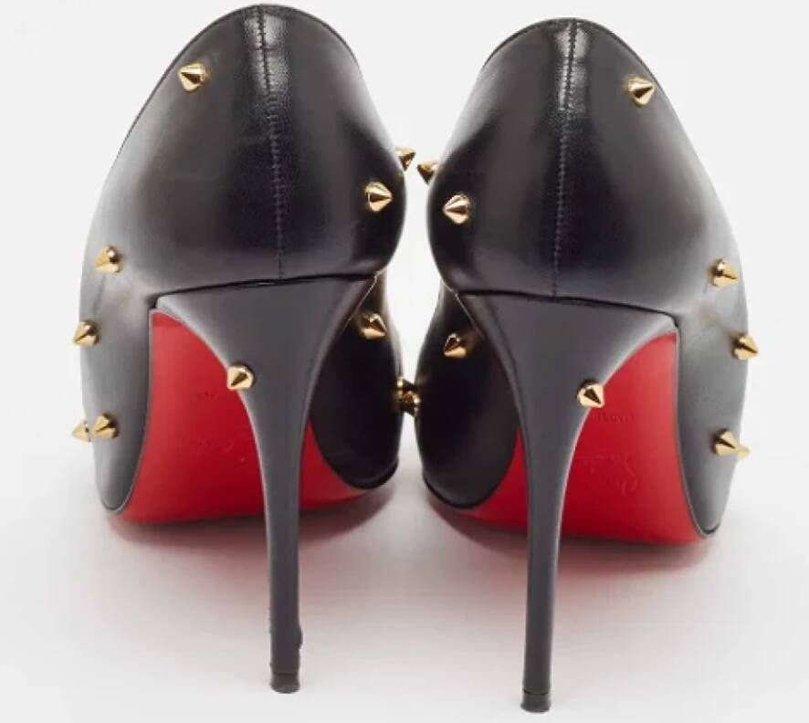 Christian Louboutin Pre-owned Leather heels Black Dames