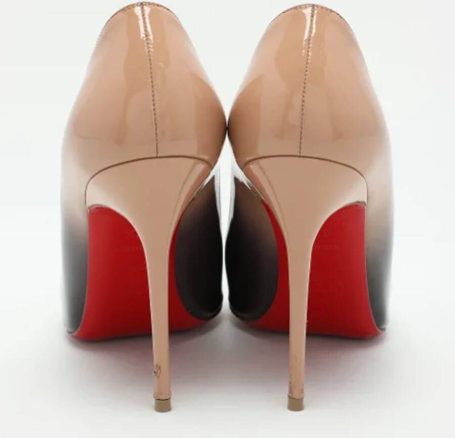 Christian Louboutin Pre-owned Leather heels Black Dames