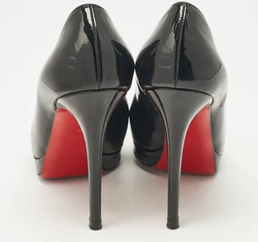 Christian Louboutin Pre-owned Leather heels Black Dames