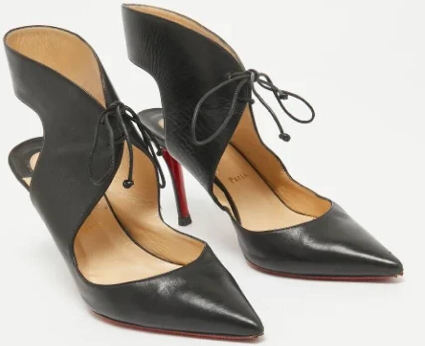 Christian Louboutin Pre-owned Leather heels Black Dames