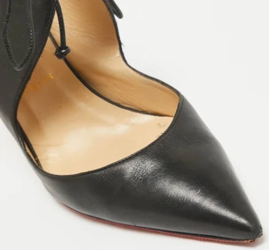 Christian Louboutin Pre-owned Leather heels Black Dames